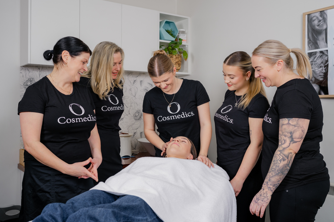 Kh health   beauty staff   treatment photoshoot 25.06.25 small 73